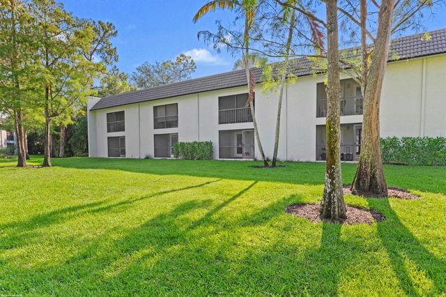711 Forest Club Drive 108, Wellington, FL 33414