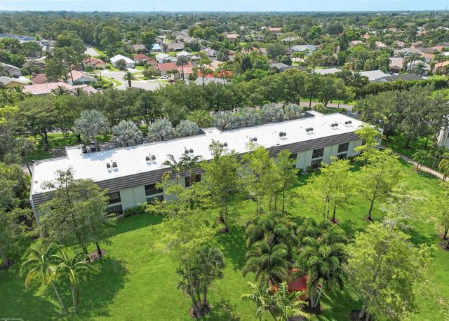 711 Forest Club Drive 108, Wellington, FL 33414