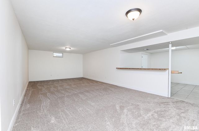 414 W TIMBER RIDGE Drive, Peoria, IL 61615