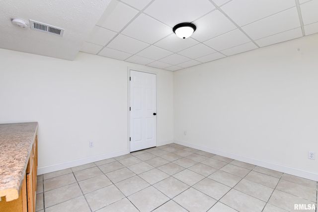 414 W TIMBER RIDGE Drive, Peoria, IL 61615