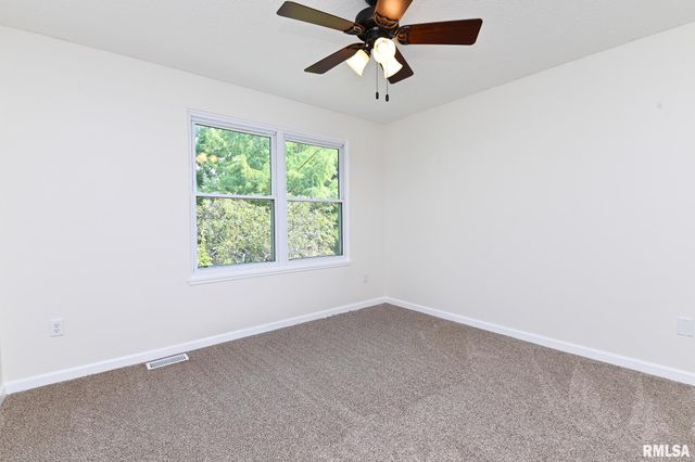 414 W TIMBER RIDGE Drive, Peoria, IL 61615