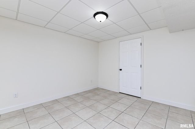 414 W TIMBER RIDGE Drive, Peoria, IL 61615