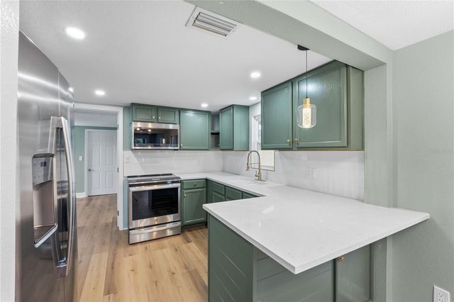 616 LIME STREET, Auburndale, FL 33823