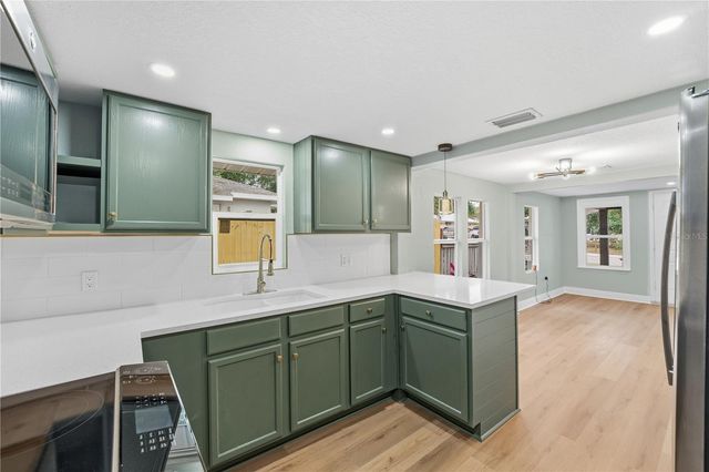 616 LIME STREET, Auburndale, FL 33823