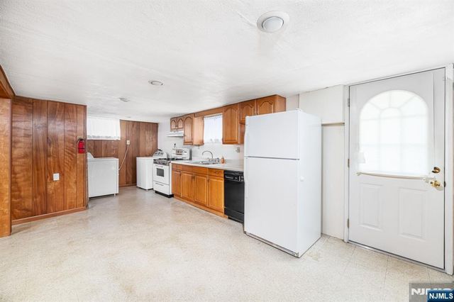 225 Linden Road, Wayne, NJ 07470