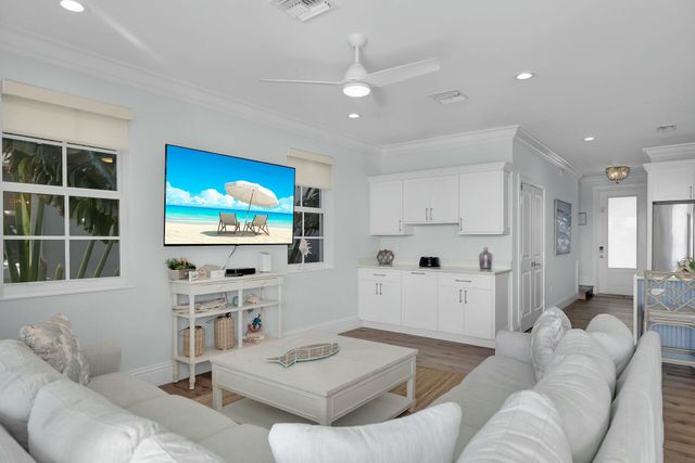 11890 1st Avenue Gulf Unit 3, Marathon, FL 33050