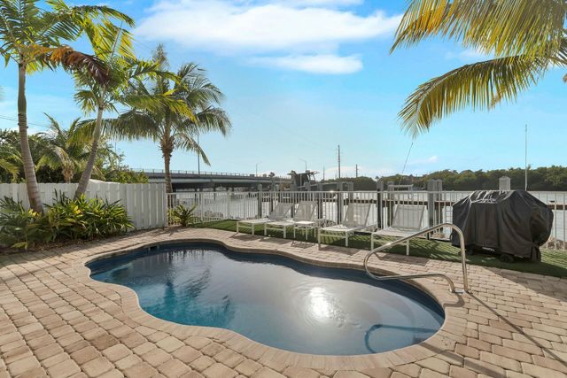 11890 1st Avenue Gulf Unit 3, Marathon, FL 33050