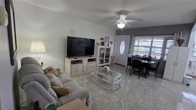 5300 Washington Street L338, Hollywood, FL 33021