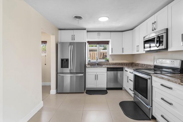 1620 SW 4TH Avenue, Pompano Beach, FL 33060