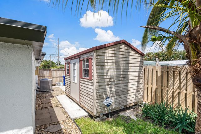 1620 SW 4TH Avenue, Pompano Beach, FL 33060