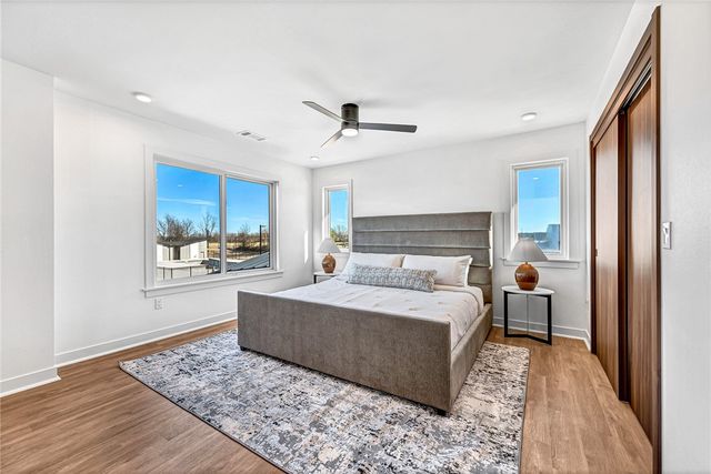 1124 Emilia Avenue, Lowell, AR 72745