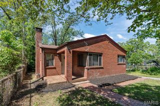 2129 N Warson Road, St Louis, MO 63114