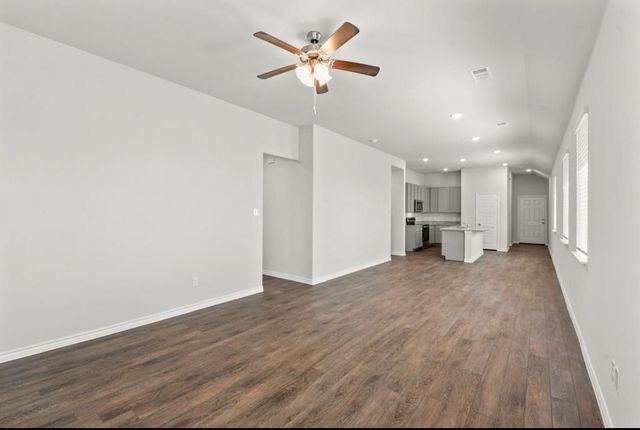 9909 Dynamics Drive, Fort Worth, TX 76131