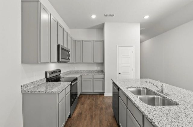 9909 Dynamics Drive, Fort Worth, TX 76131