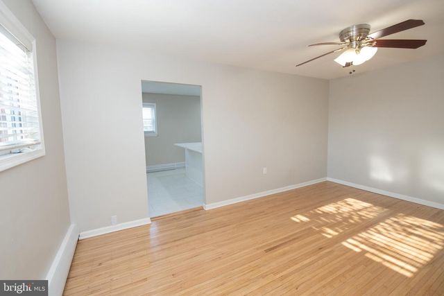 1018 HOFFNAGLE PL, Philadelphia, PA 19111