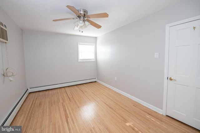 1018 HOFFNAGLE PL, Philadelphia, PA 19111