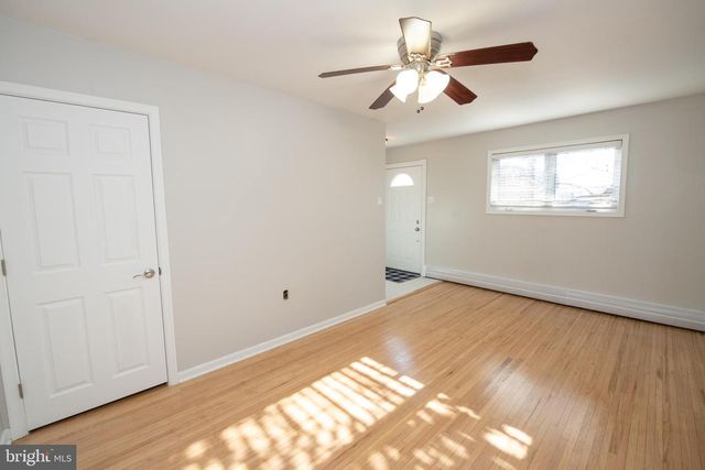 1018 HOFFNAGLE PL, Philadelphia, PA 19111