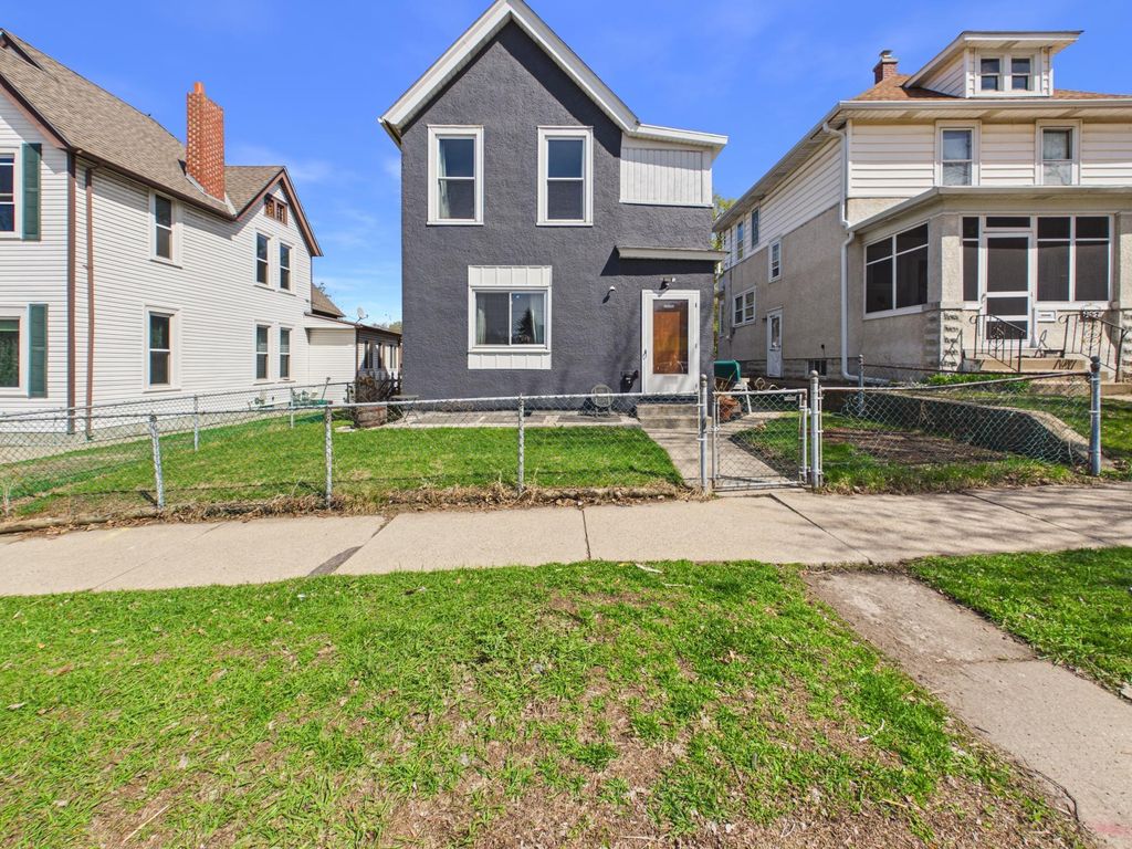 750 Robert Street S, Saint Paul, MN 55107