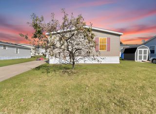 3667 Falcons Nest, White Lake Twp, MI 48383