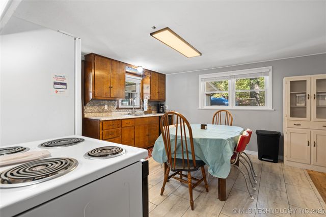 18087 W 947, Vian, OK 74962