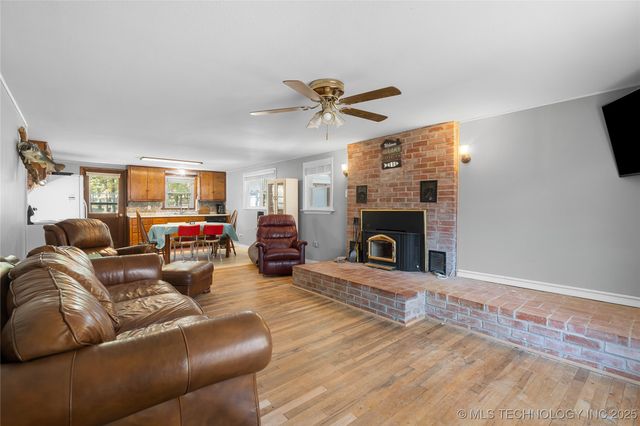 18087 W 947, Vian, OK 74962