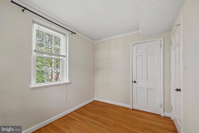 4217 32ND RD S, Arlington, VA 22206