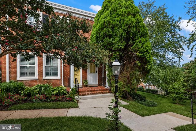 4217 32ND RD S, Arlington, VA 22206