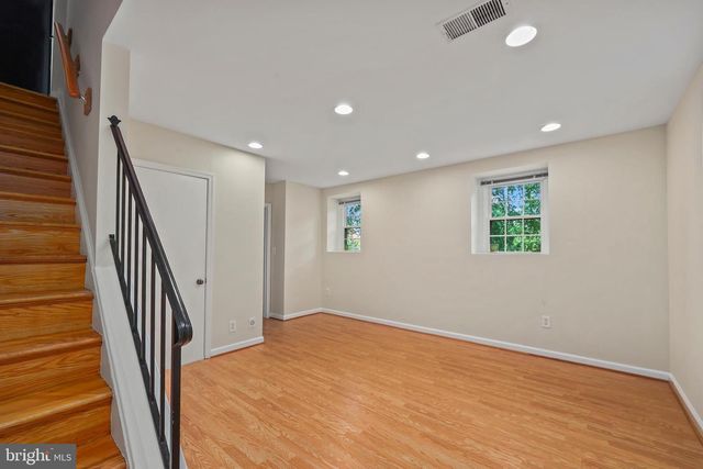 4217 32ND RD S, Arlington, VA 22206