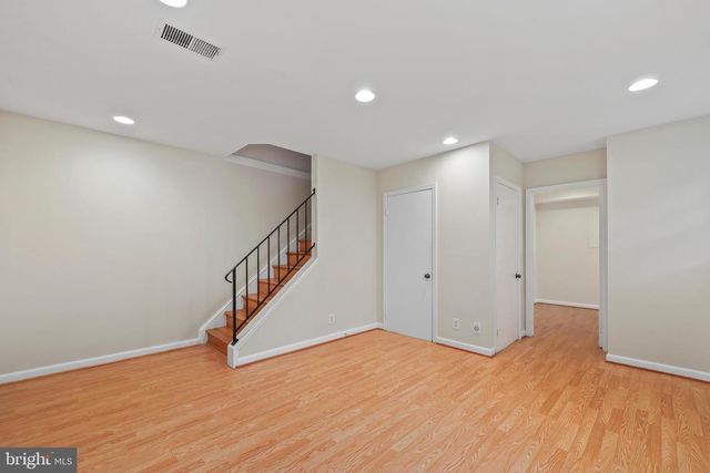 4217 32ND RD S, Arlington, VA 22206