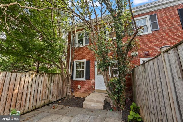 4217 32ND RD S, Arlington, VA 22206