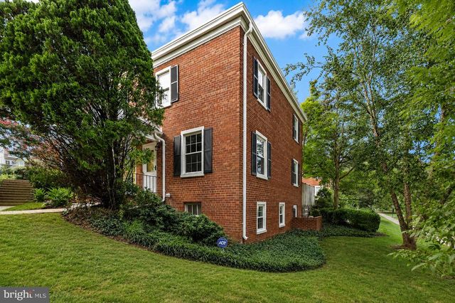 4217 32ND RD S, Arlington, VA 22206