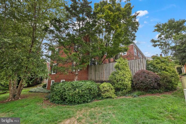 4217 32ND RD S, Arlington, VA 22206