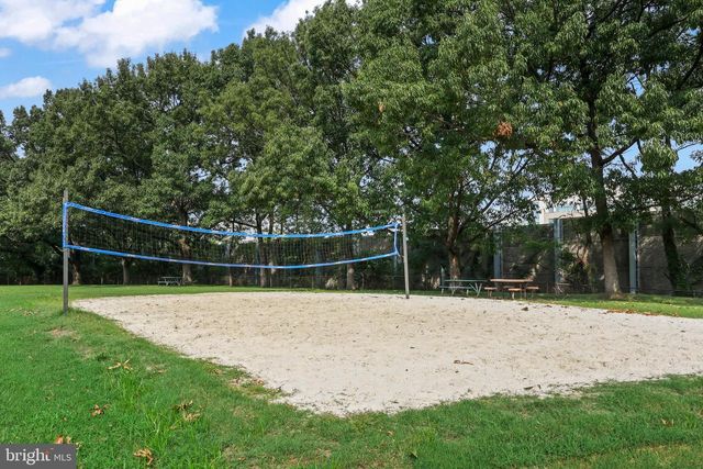 4217 32ND RD S, Arlington, VA 22206
