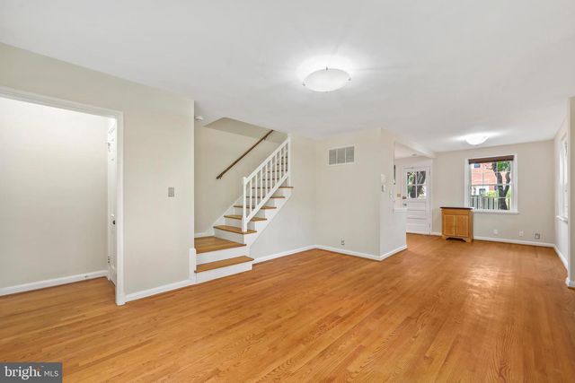 4217 32ND RD S, Arlington, VA 22206