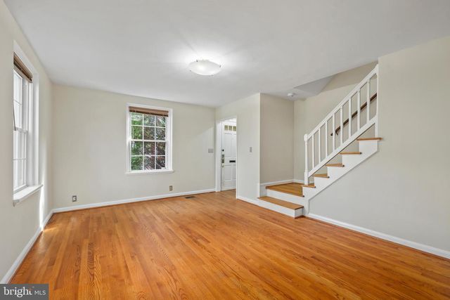 4217 32ND RD S, Arlington, VA 22206