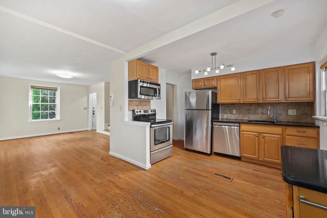 4217 32ND RD S, Arlington, VA 22206