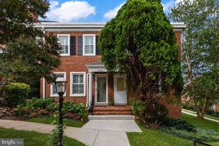 4217 32ND RD S, Arlington, VA 22206