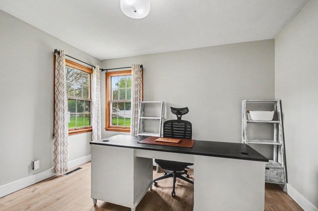 51222 Crooked Oak Drive, Granger, IN 46530