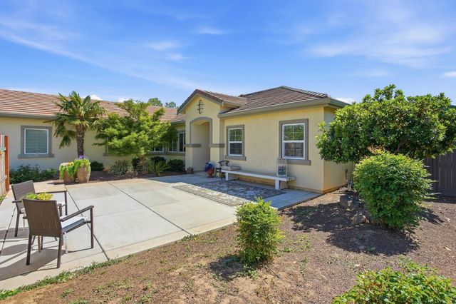 2064 Earhart Way, Plumas Lake, CA 95961