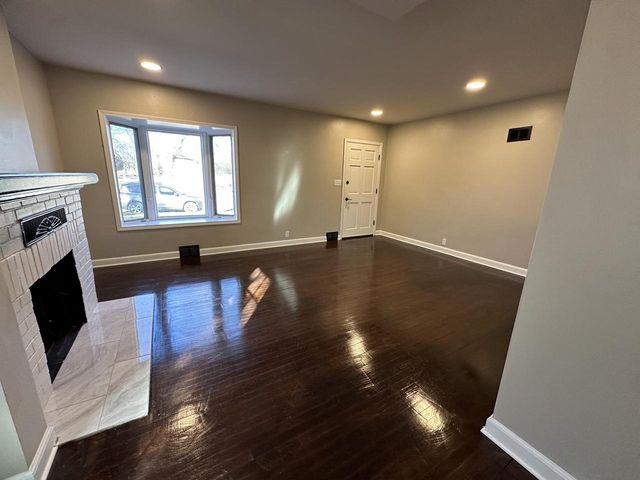 3280 N 60th STREET, Milwaukee, WI 53216