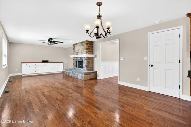 376 Gene St, Mt Washington, KY 40047
