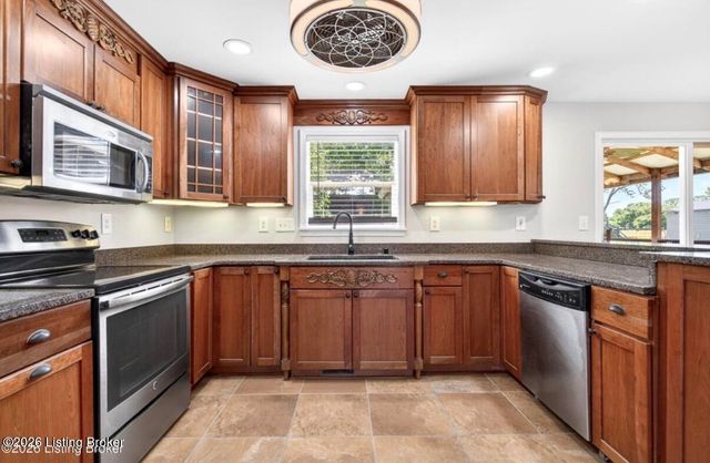 376 Gene St, Mt Washington, KY 40047