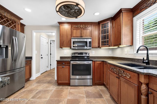 376 Gene St, Mt Washington, KY 40047