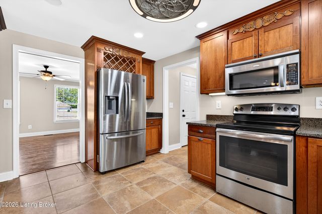 376 Gene St, Mt Washington, KY 40047