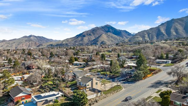 4426 S 3035 E, Holladay, UT 84124