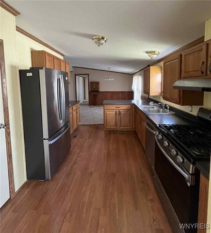 643 Birchwood Drive, Lockport Town, NY 14094