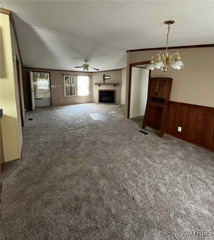 643 Birchwood Drive, Lockport Town, NY 14094