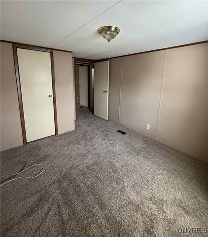 643 Birchwood Drive, Lockport Town, NY 14094