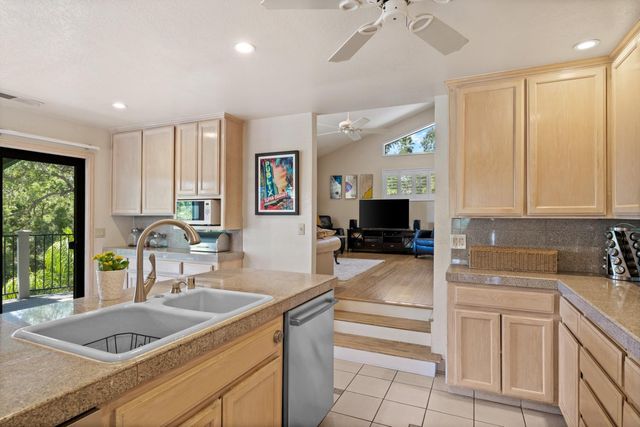 6430 Oak Hill Dr, Granite Bay, CA 95746