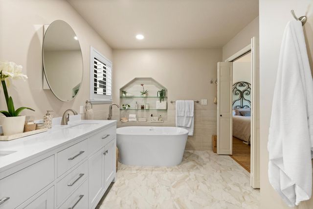 6430 Oak Hill Dr, Granite Bay, CA 95746